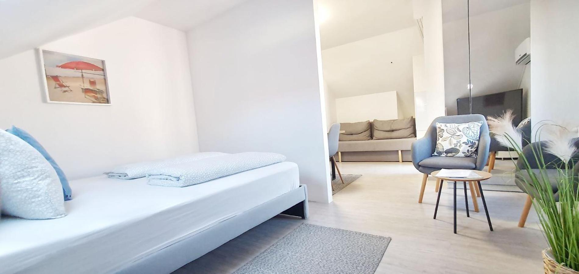 Dora Holiday House Apartment